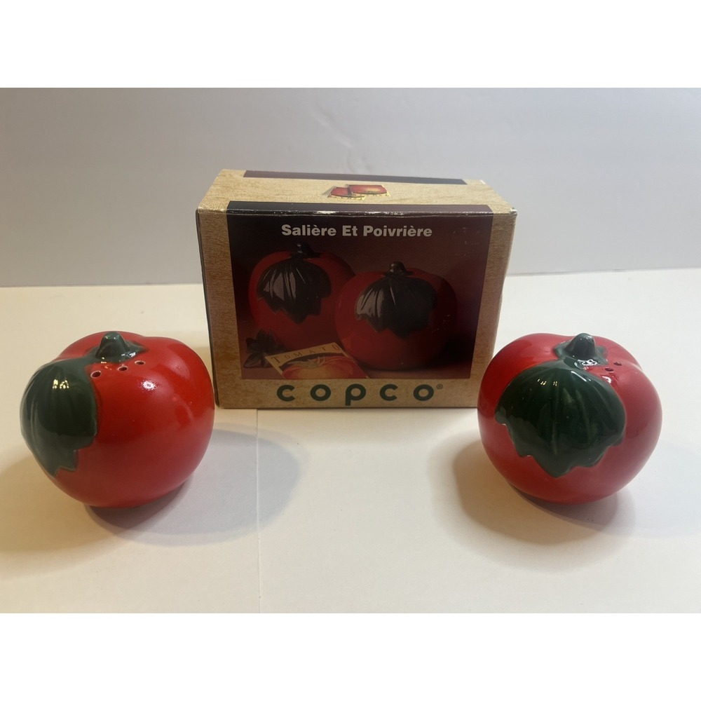Vtg 1993 Copco Farm Tomato Salt and Pepper Shakers Set Ceramic In Box Red Veggie
